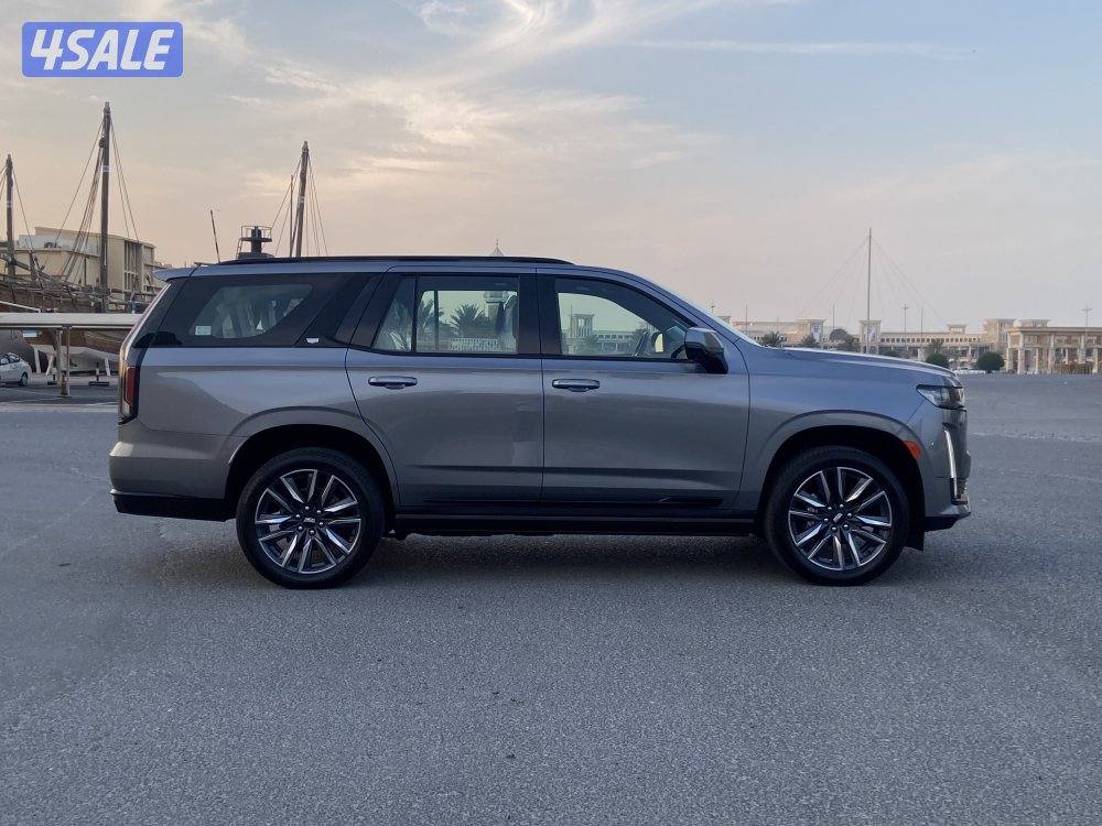 اسكاليد سبورت 2021 شبه اصفار _تحت الكفاله سيرفس مجاني12