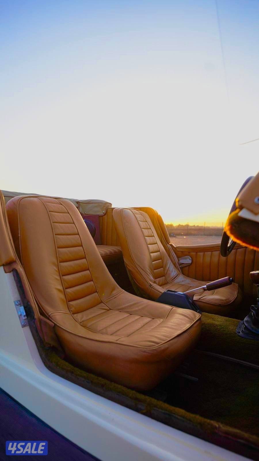 سيارة كلاسيكيه2