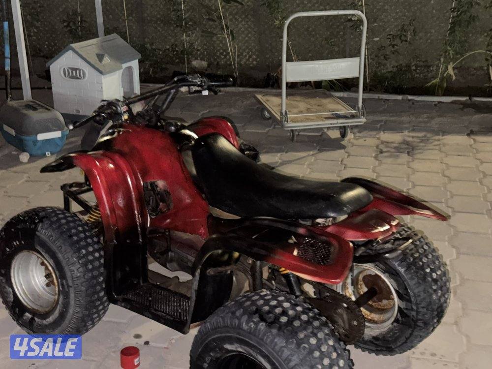 بقي عميري 100ccكان لونه اصفر حولة احمر يحتاجله شغل اشوي1