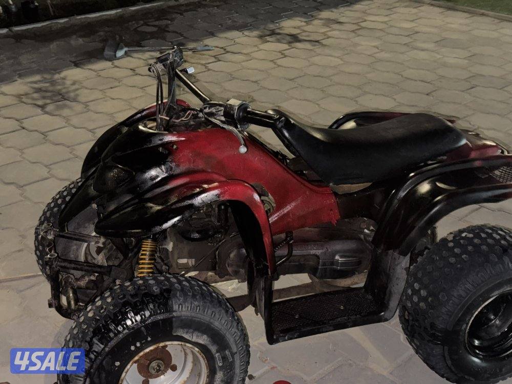 بقي عميري 100ccكان لونه اصفر حولة احمر يحتاجله شغل اشوي2