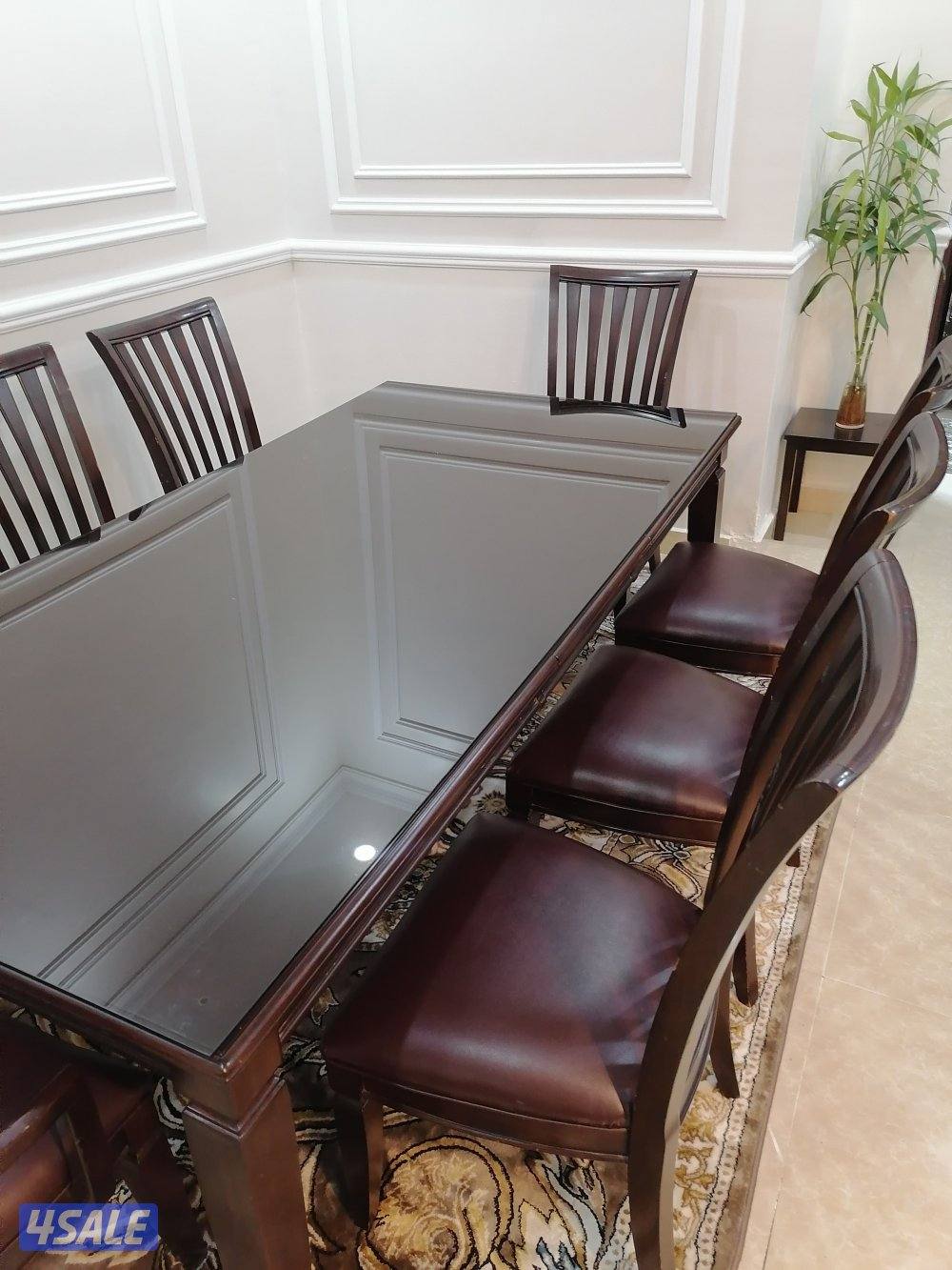 طاولة طعام2