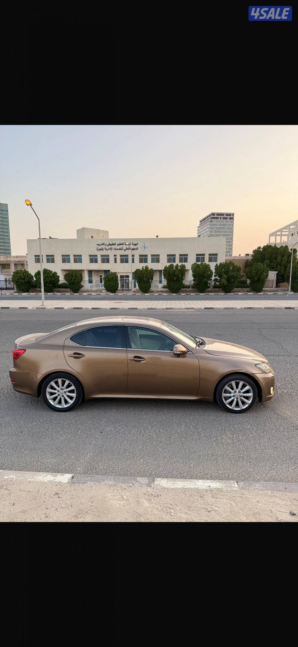 للبيع لكزس IS350 الموديل 20104