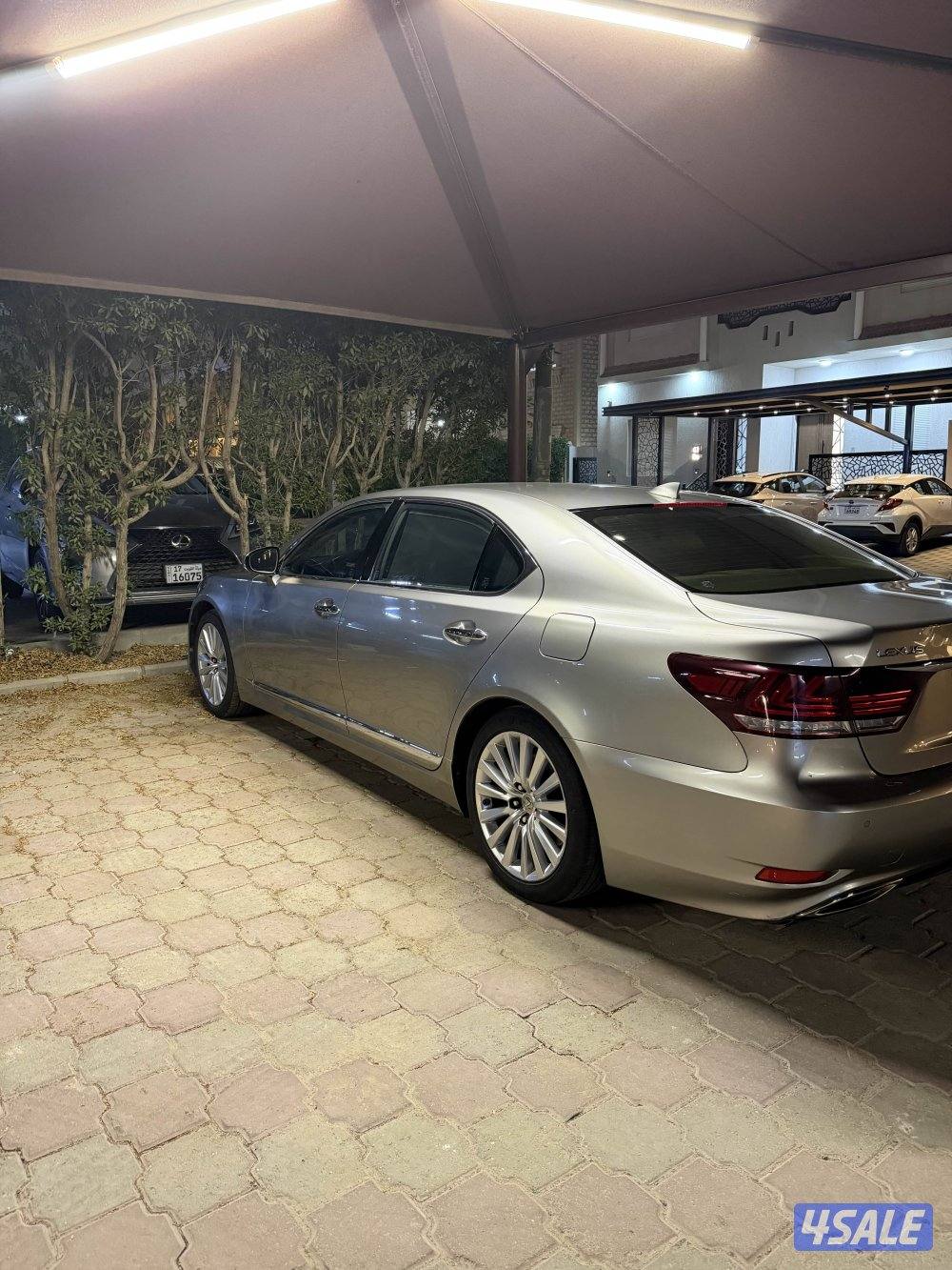 لكزس Ls 460 موديل ٢٠١٦ داخلية تان3