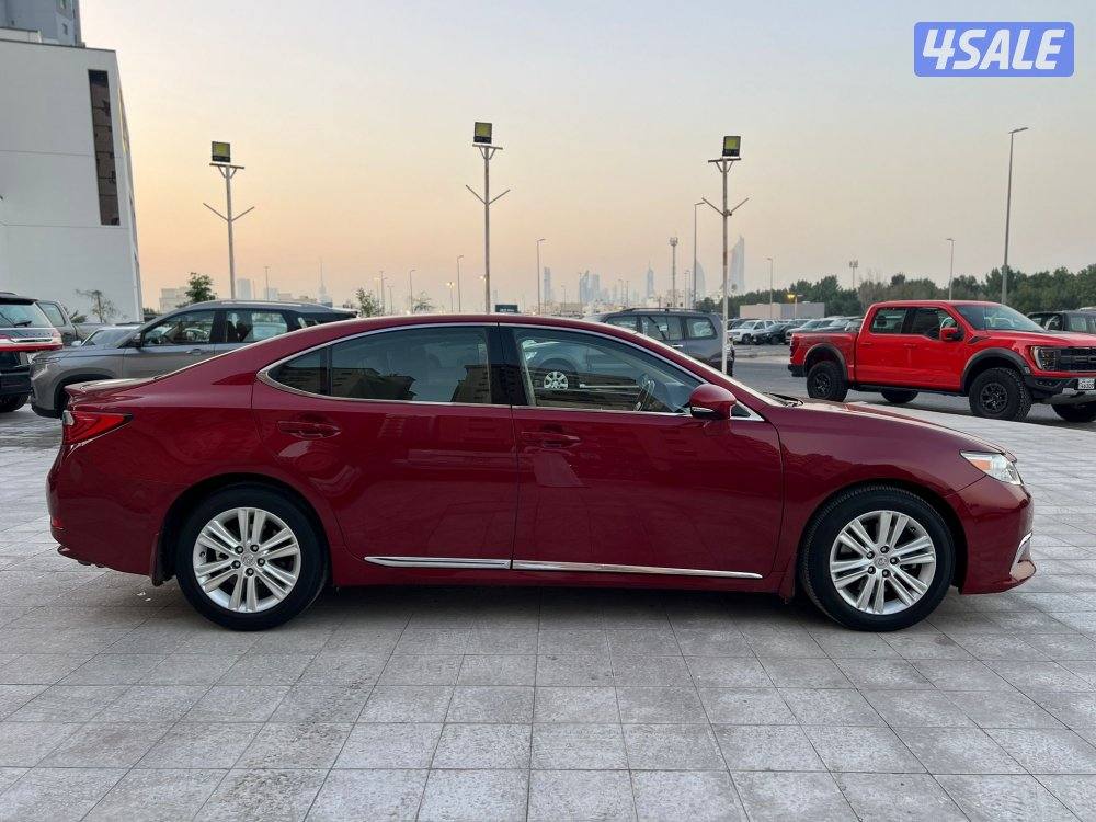 لكزس 2015/ES350 ماشي 130 الف بحالة الوكاله كامل المواصفات شرط الفحص4