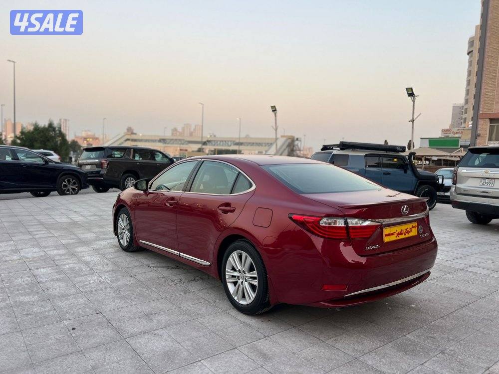 لكزس 2015/ES350 ماشي 130 الف بحالة الوكاله كامل المواصفات شرط الفحص7
