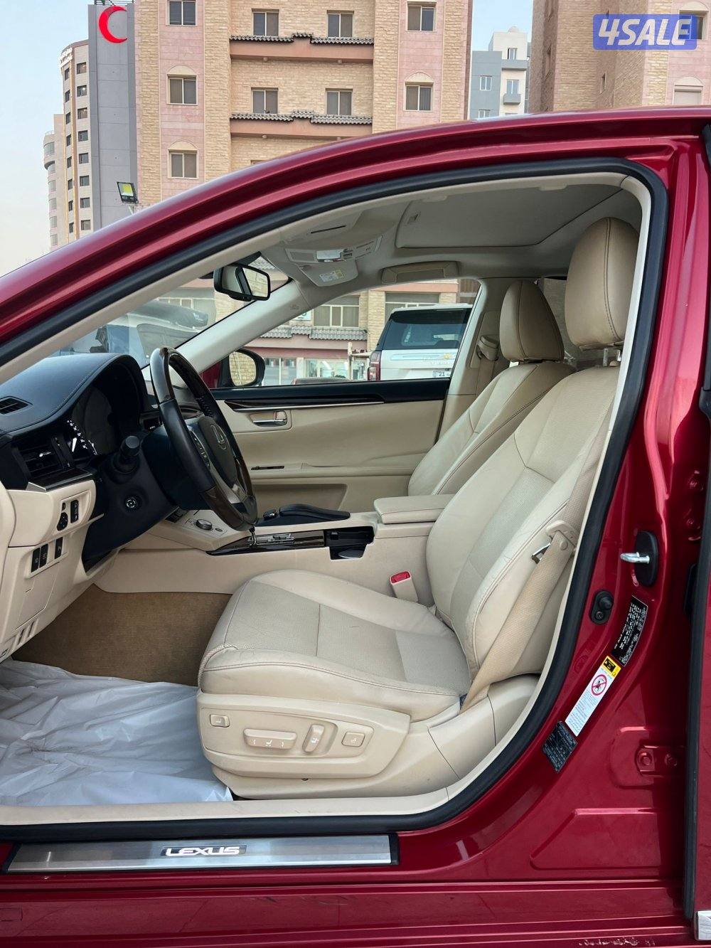 لكزس 2015/ES350 ماشي 130 الف بحالة الوكاله كامل المواصفات شرط الفحص11