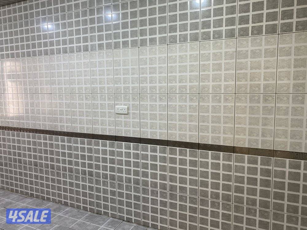 بالقيروان شقه كبيره  ٣ غرفه  وغرفه صغيره و ٣ حمامات ومطبخ12