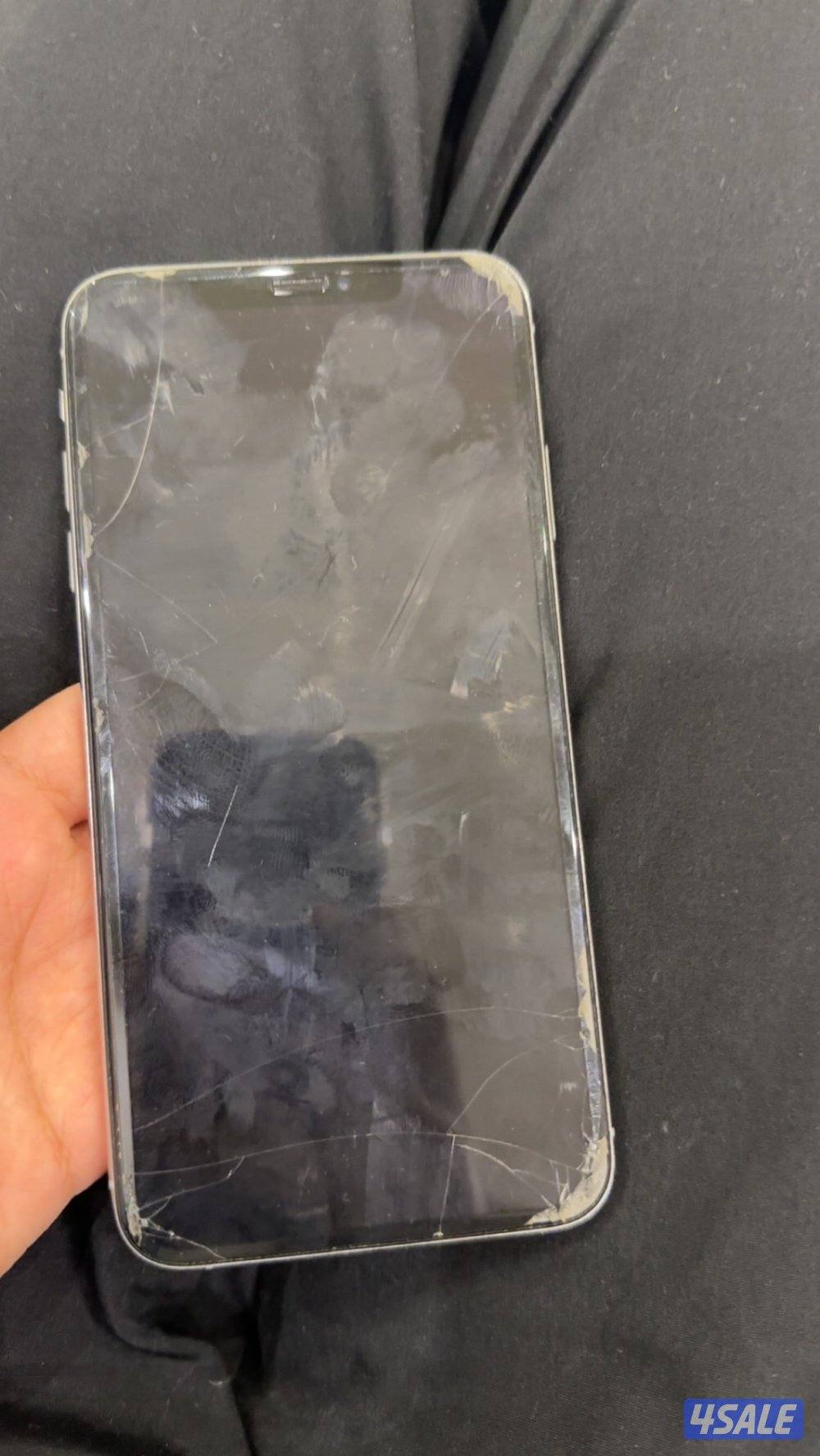 ايفون اكس ماكس4