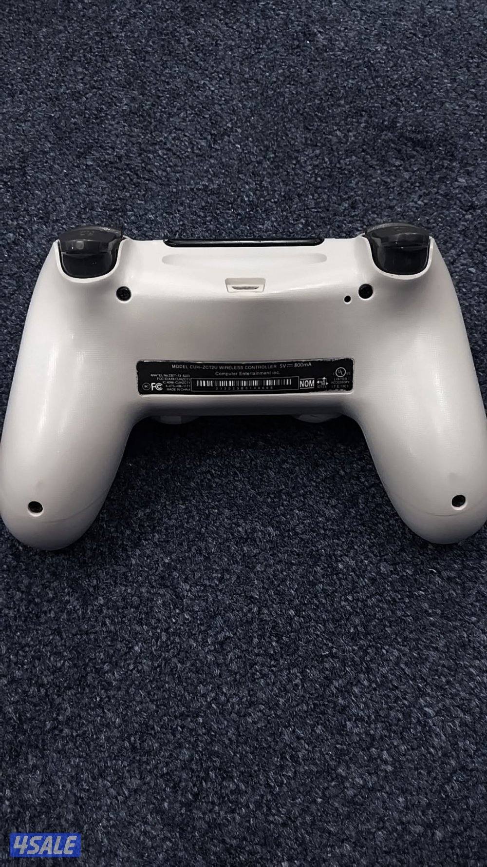 كنترول سوني 4 نظيفه مافيها ولاشي،شغاله ١٠٠%2