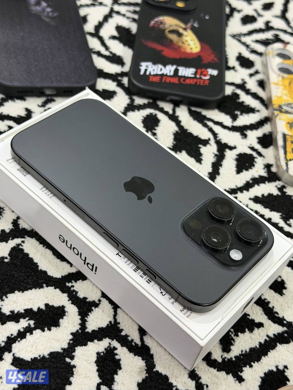 وفر فلوسك للبيع ايفون 16 برو كالجديد مع كفرات 🔥4