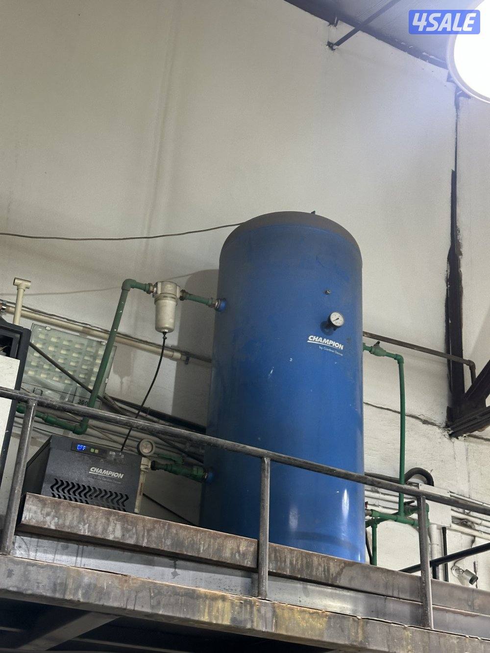 للبيع كراج مجهز بكامل معداته صبغ و حداده كراج مساحه كبيره 320متر12