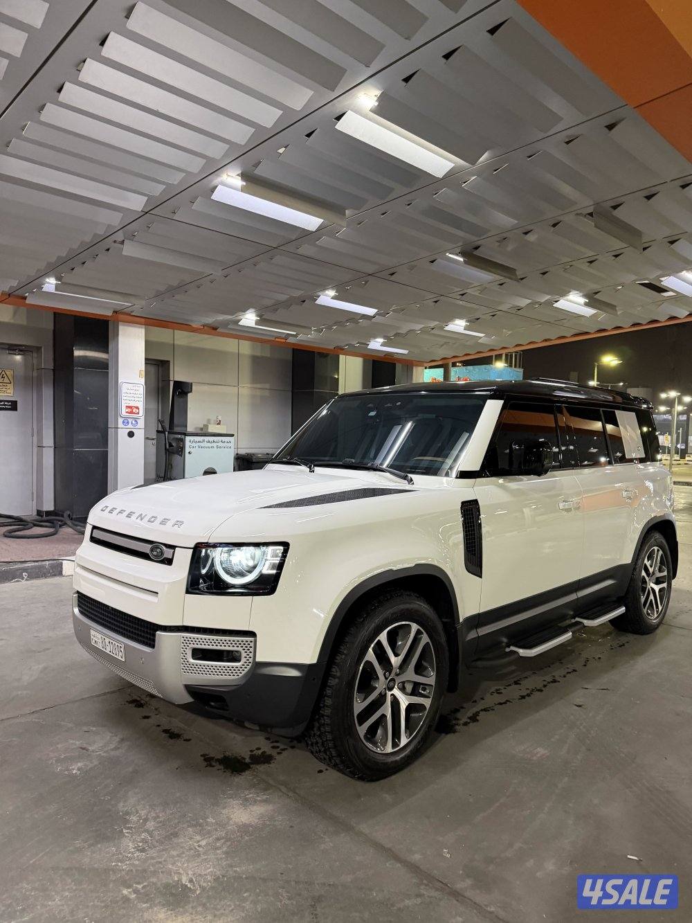للبيع ديفندر مديل 20240