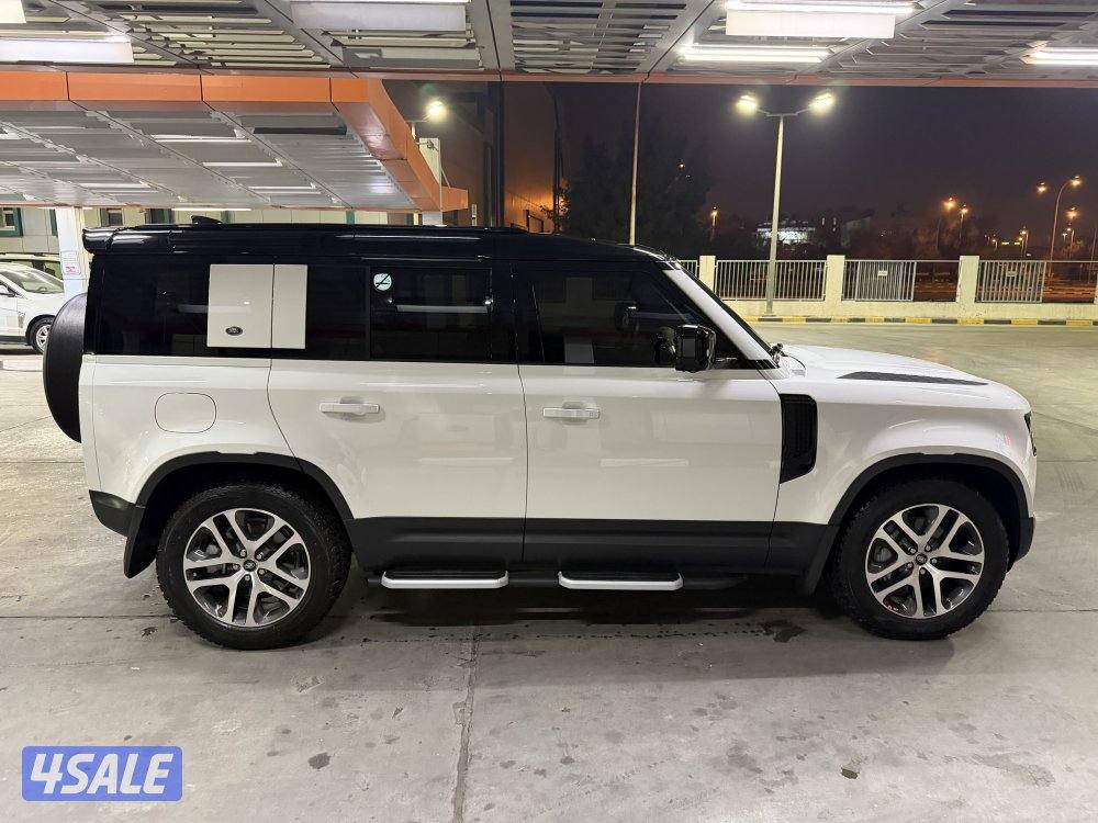 للبيع ديفندر مديل 20242