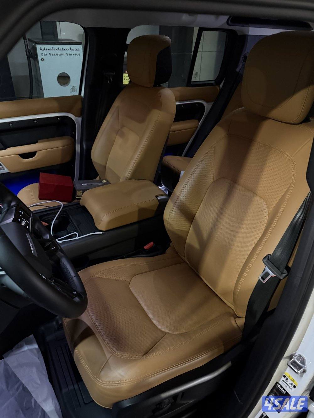 للبيع ديفندر مديل 20248