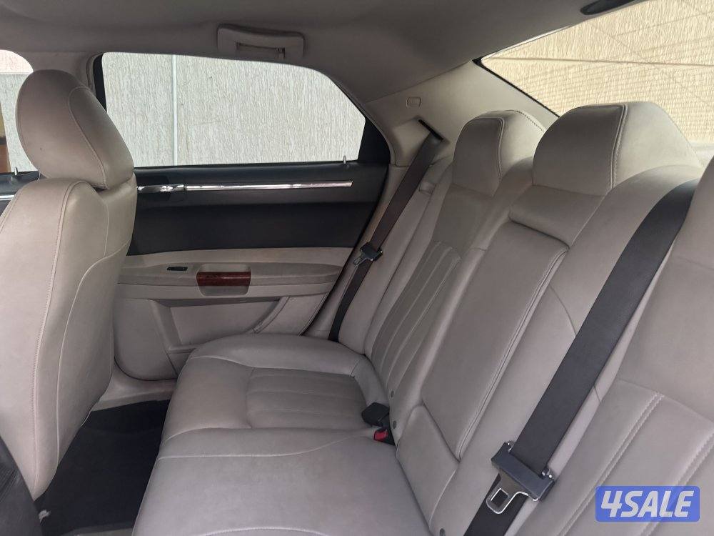 كرايسلر C300 موديل 20065