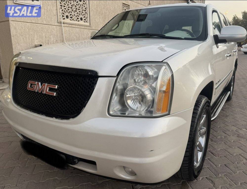 جي ام سي يوكن دينالي موديل 20100