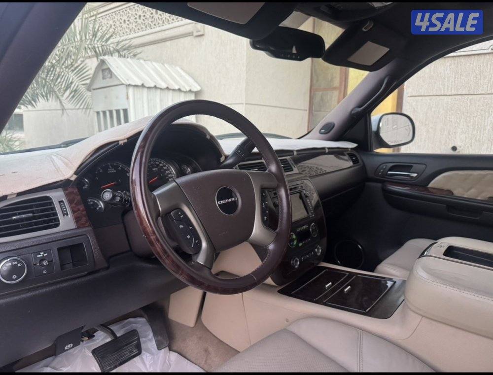 جي ام سي يوكن دينالي موديل 20101