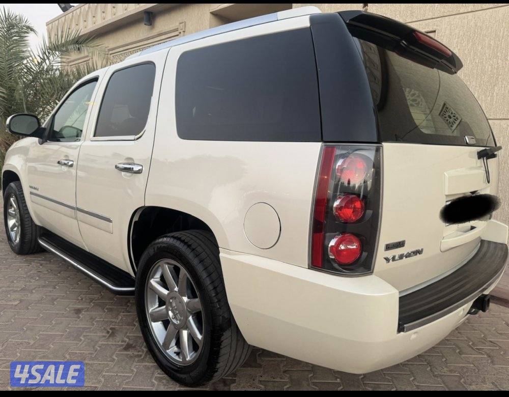 جي ام سي يوكن دينالي موديل 20105