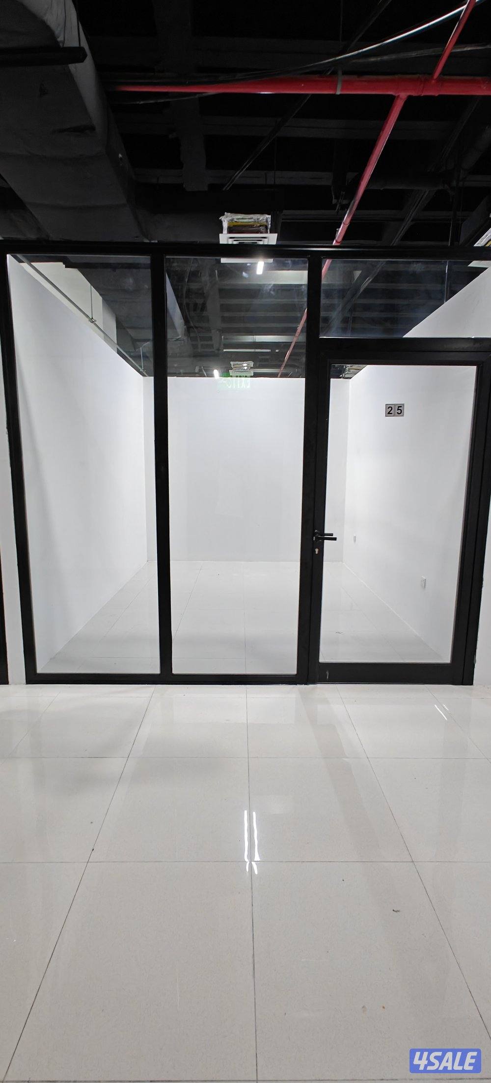 للإيجار مكاتب في صباح الاحمد البحرية تشطيب جديد و اسعار مميزة و شهري2