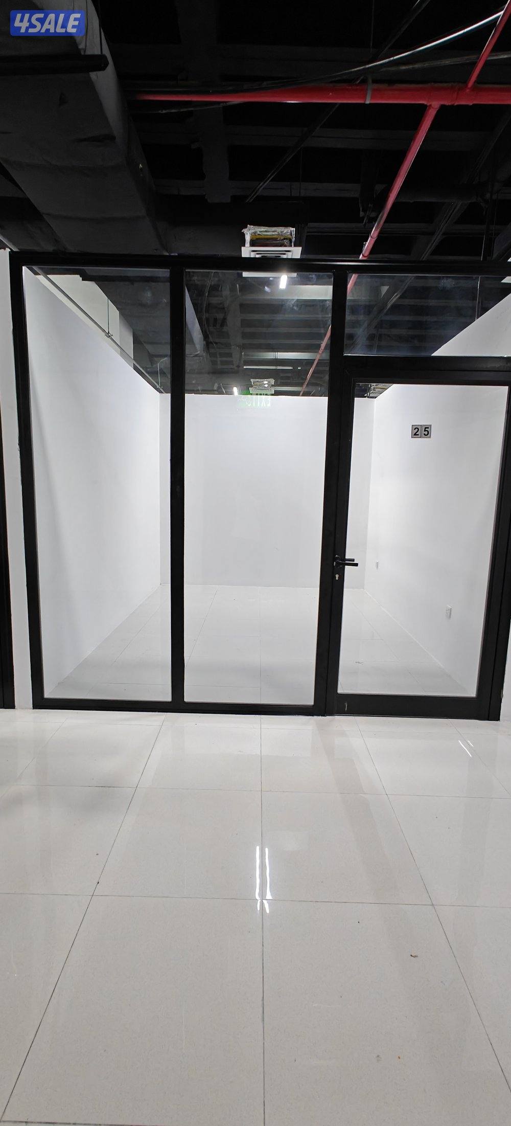 للإيجار مكاتب في صباح الاحمد البحرية تشطيب جديد و اسعار مميزة و شهري3