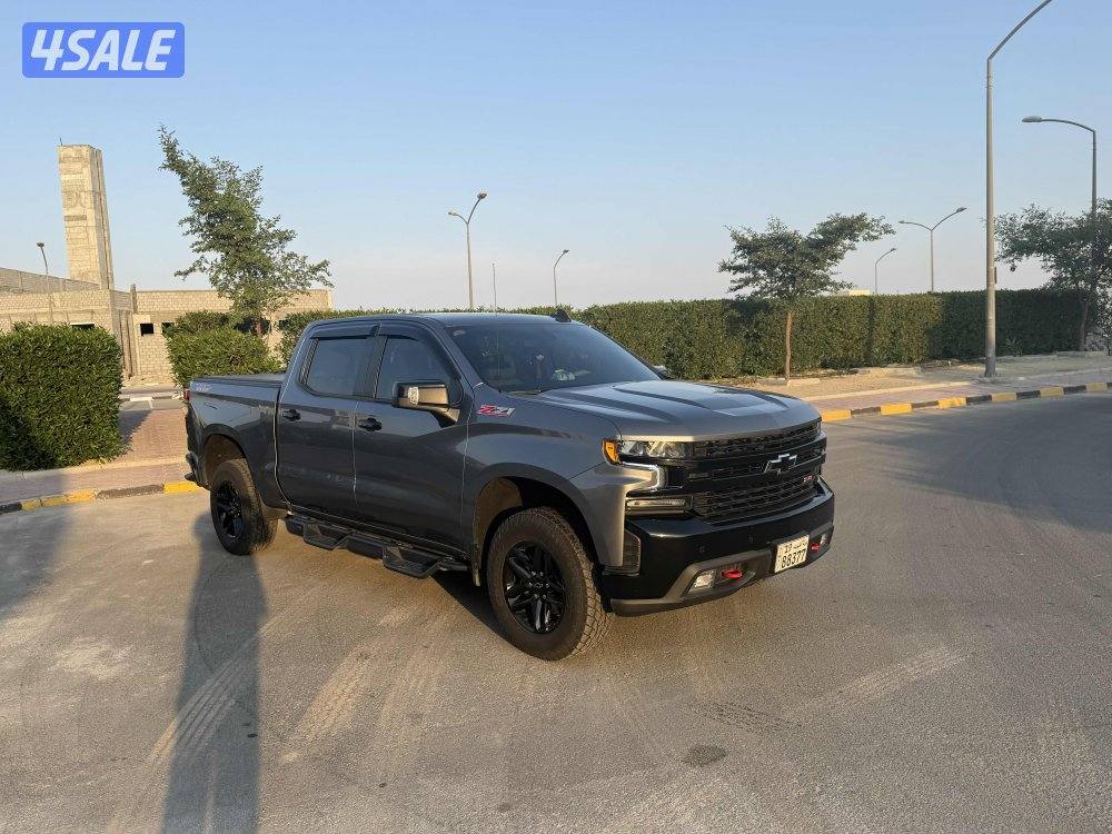 للبيع وانيت سلفرادو تريل بوز 20210