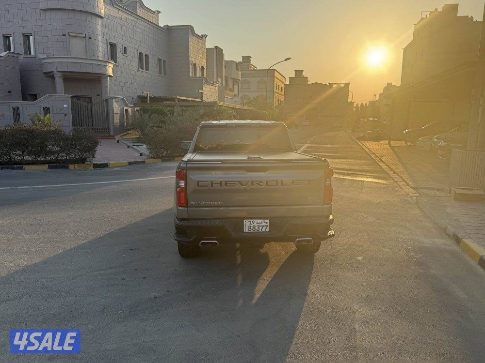 للبيع وانيت سلفرادو تريل بوز 20211