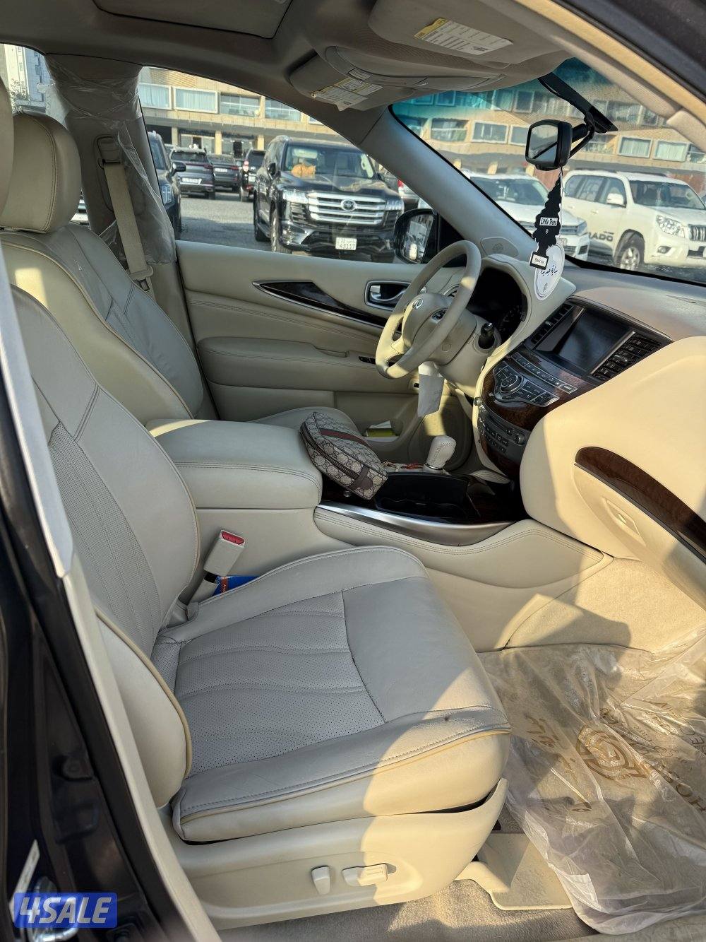 للبيع انفتتي موديل 2013 صبغ وكالة4