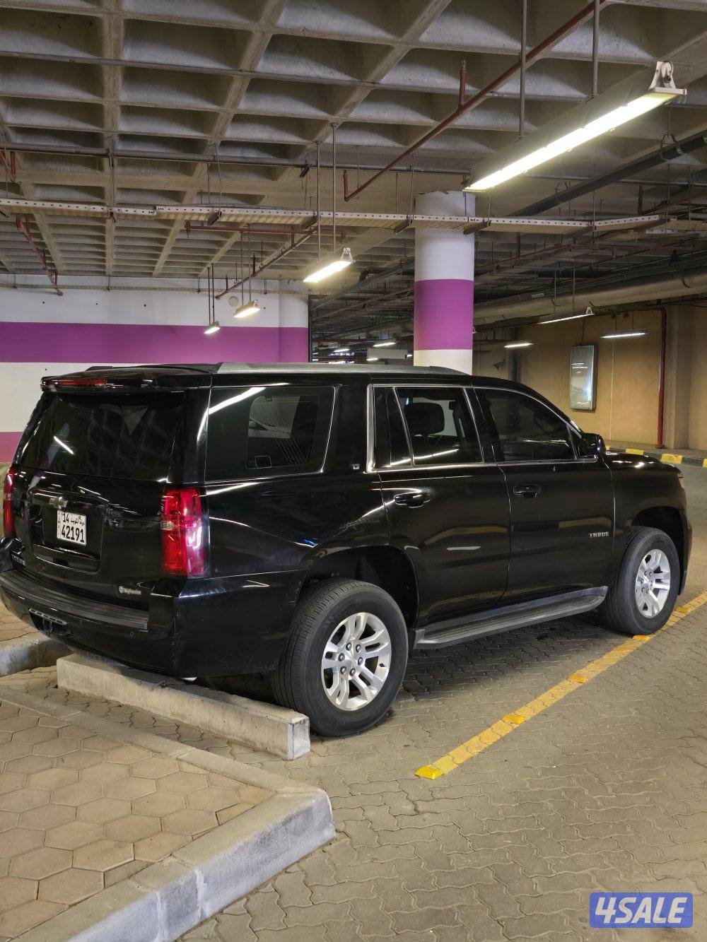 للبيع جيب شفر تاهو 2017 LT23