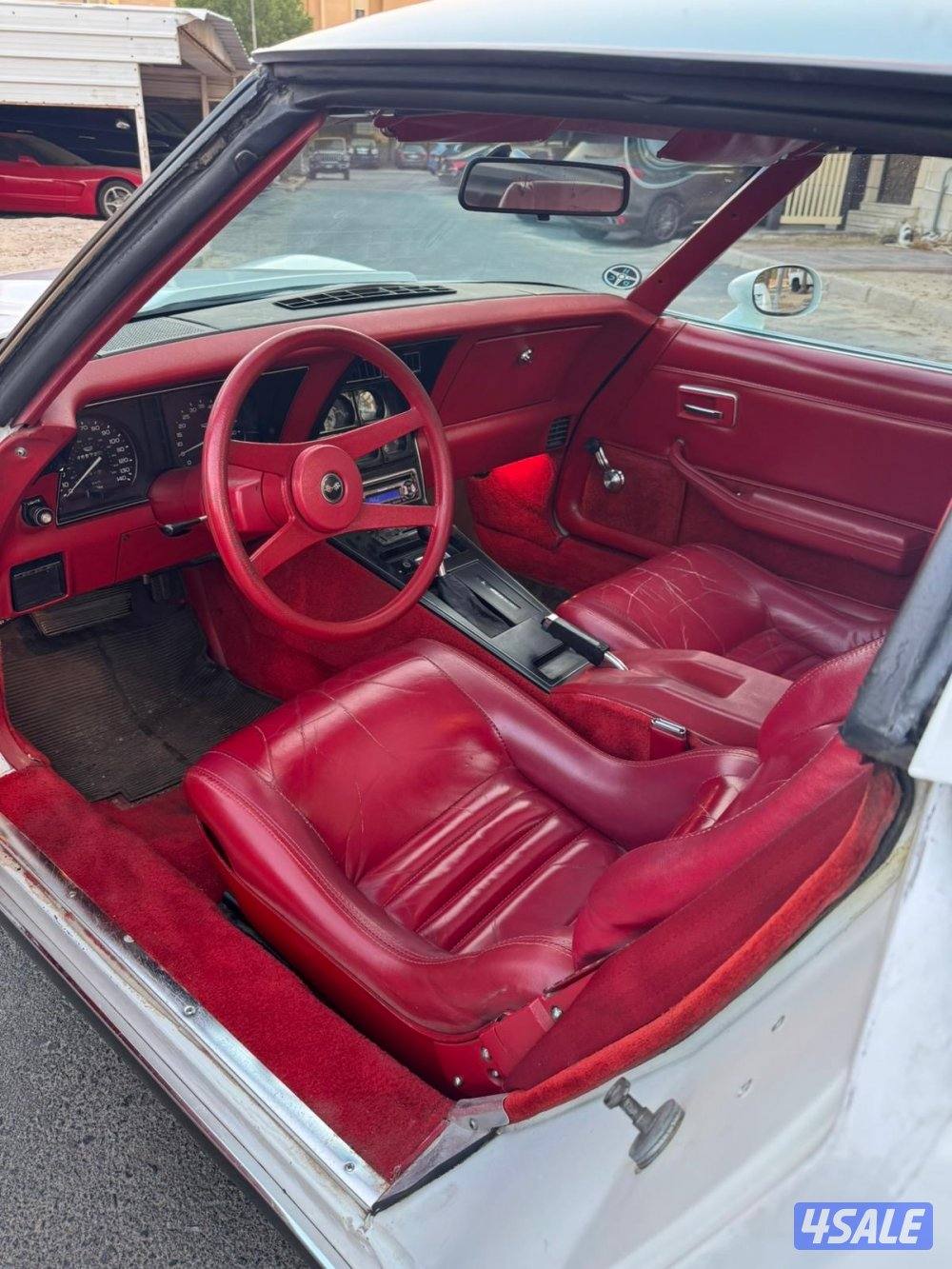 للبيع كورفيت ستنجري موديل 197914