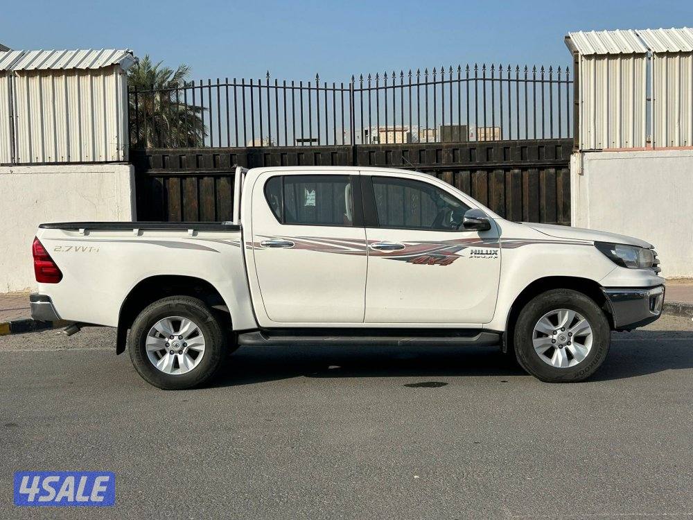 للبيع تويوتا هايلكس SR5/20162