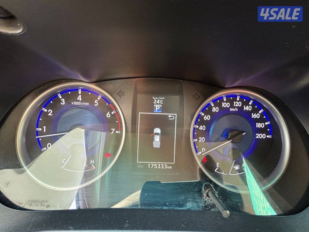 للبيع تويوتا هايلكس SR5/201613