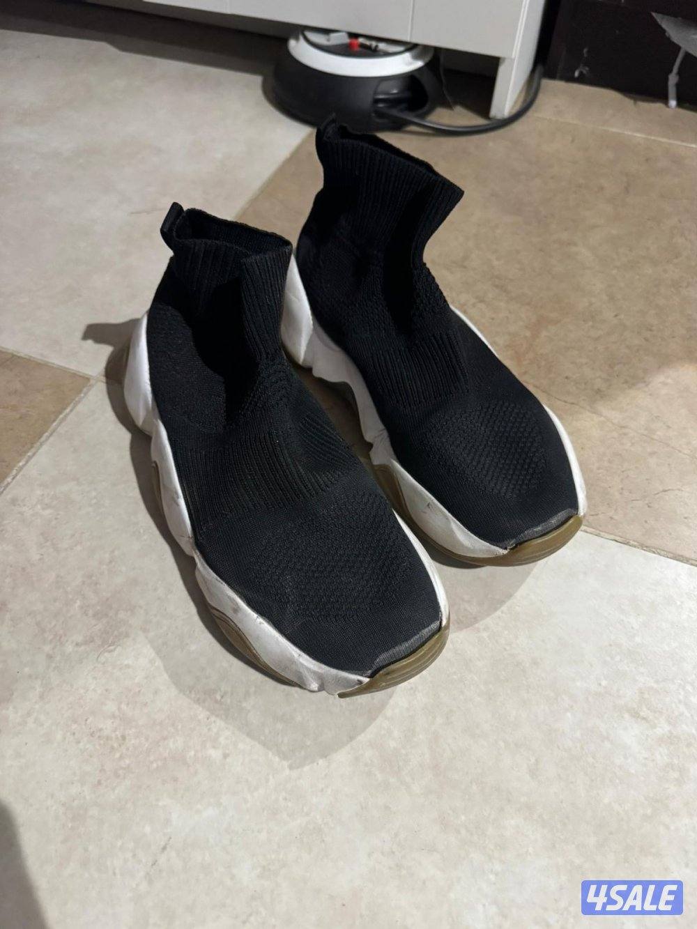 للبيع اغراض مستعمل وجديد بنطلونات فيه من زارا وفيه  من بول اند بير13