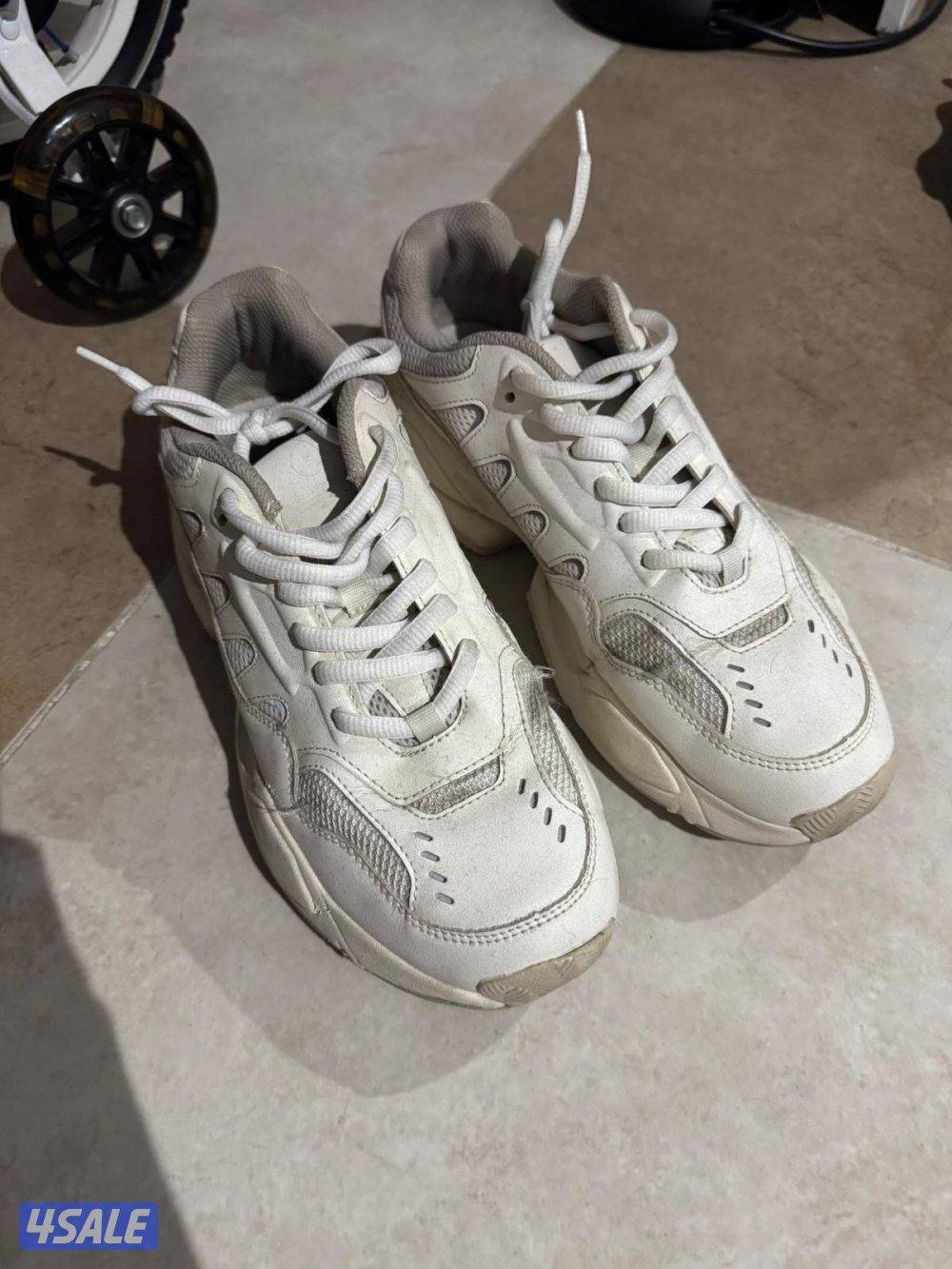 للبيع اغراض مستعمل وجديد بنطلونات فيه من زارا وفيه  من بول اند بير12