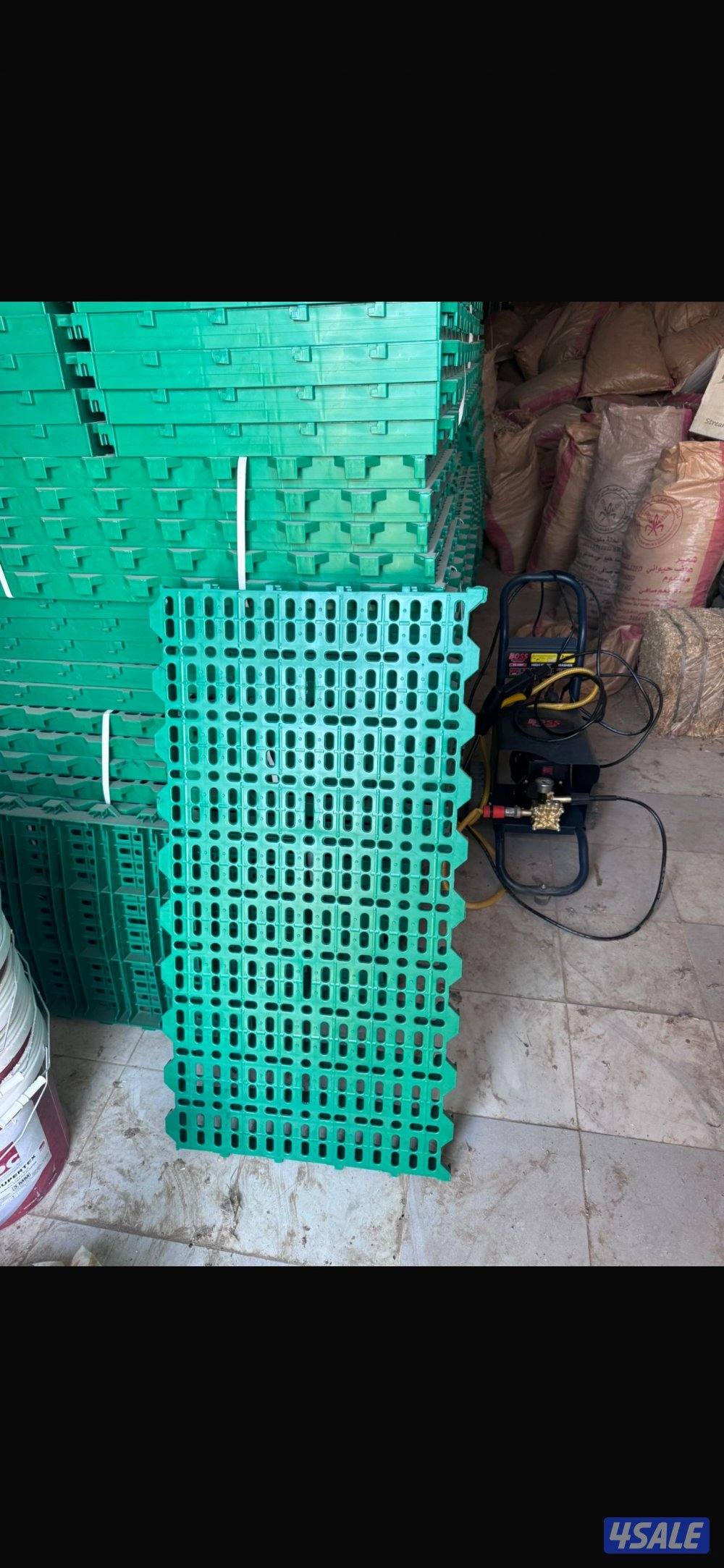 للبيع ارضيات بلاستك1