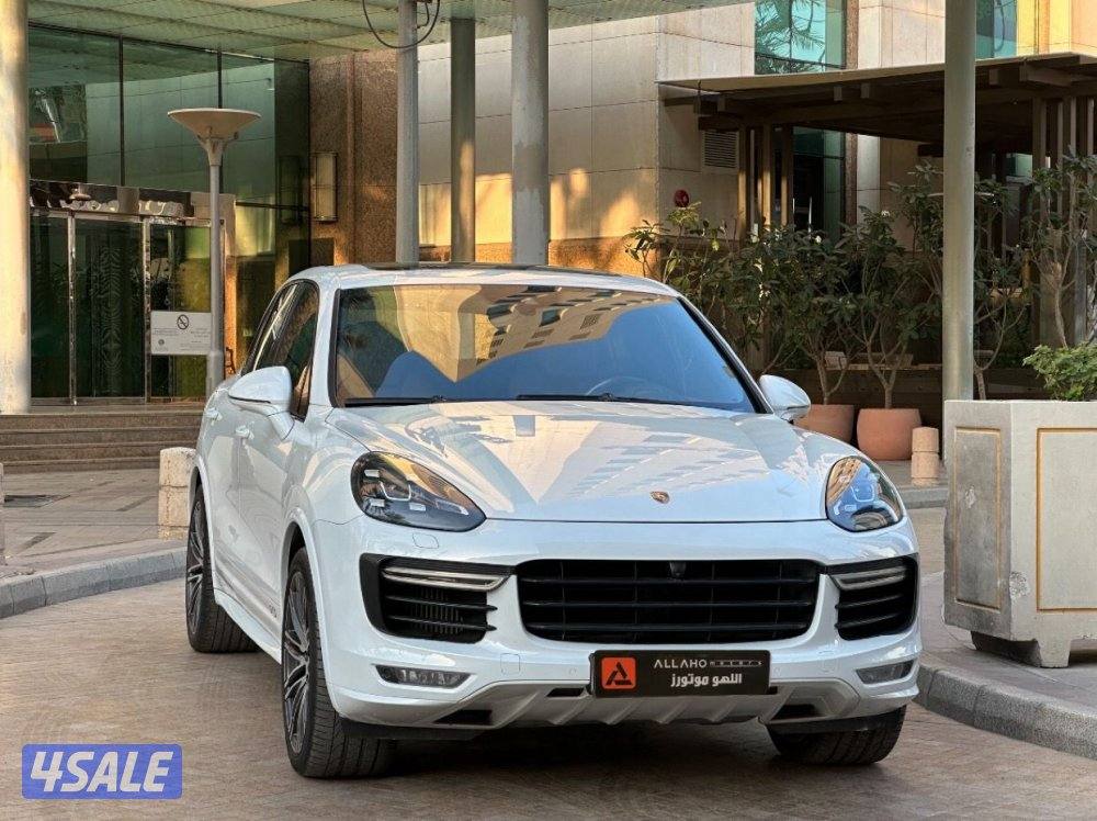 بورشه كايينGTS موديل2016 عداد101الف وارد قطر سيرفس منتظم1