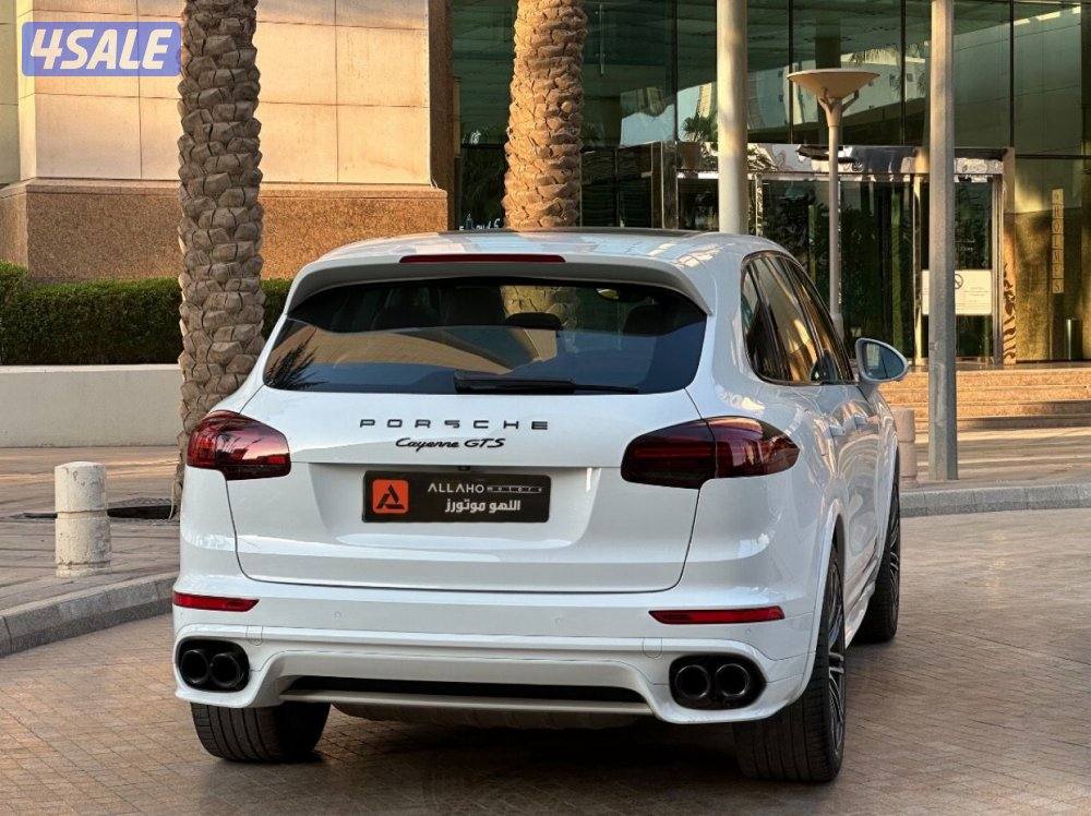 بورشه كايينGTS موديل2016 عداد101الف وارد قطر سيرفس منتظم2