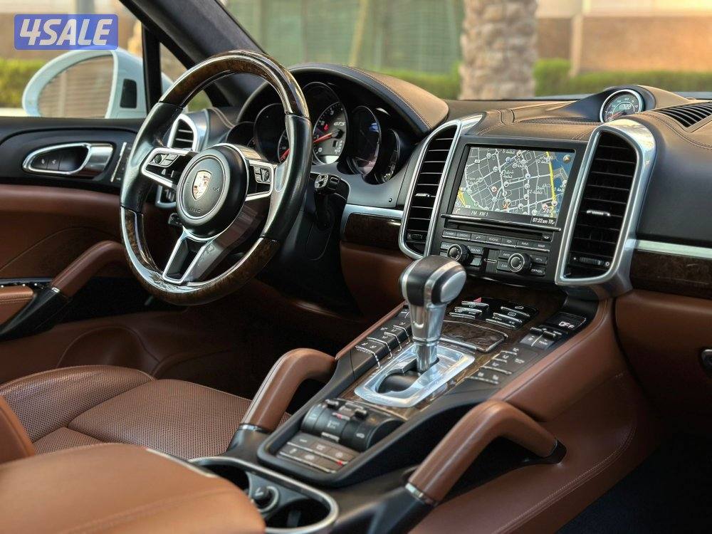 بورشه كايينGTS موديل2016 عداد101الف وارد قطر سيرفس منتظم5