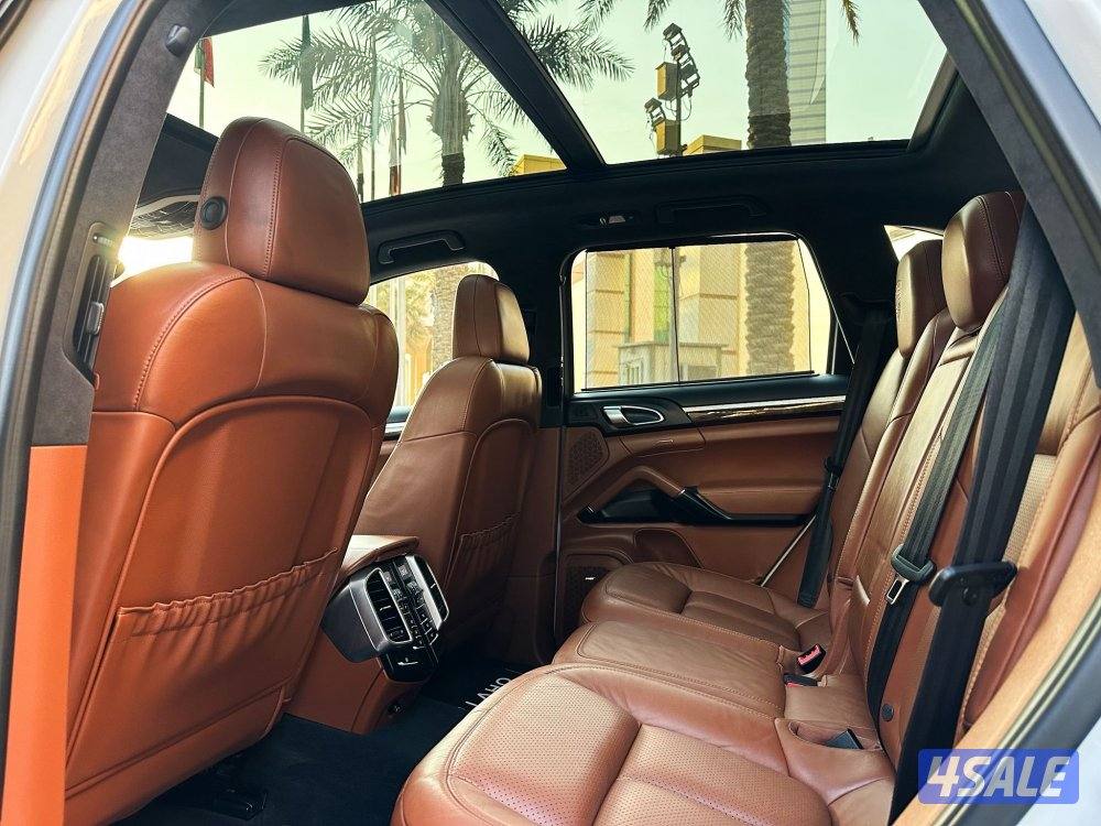 بورشه كايينGTS موديل2016 عداد101الف وارد قطر سيرفس منتظم8