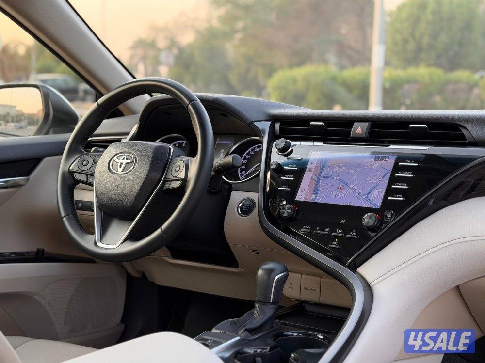 للبيع كامري GLE موديل 2020 وارد الساير9