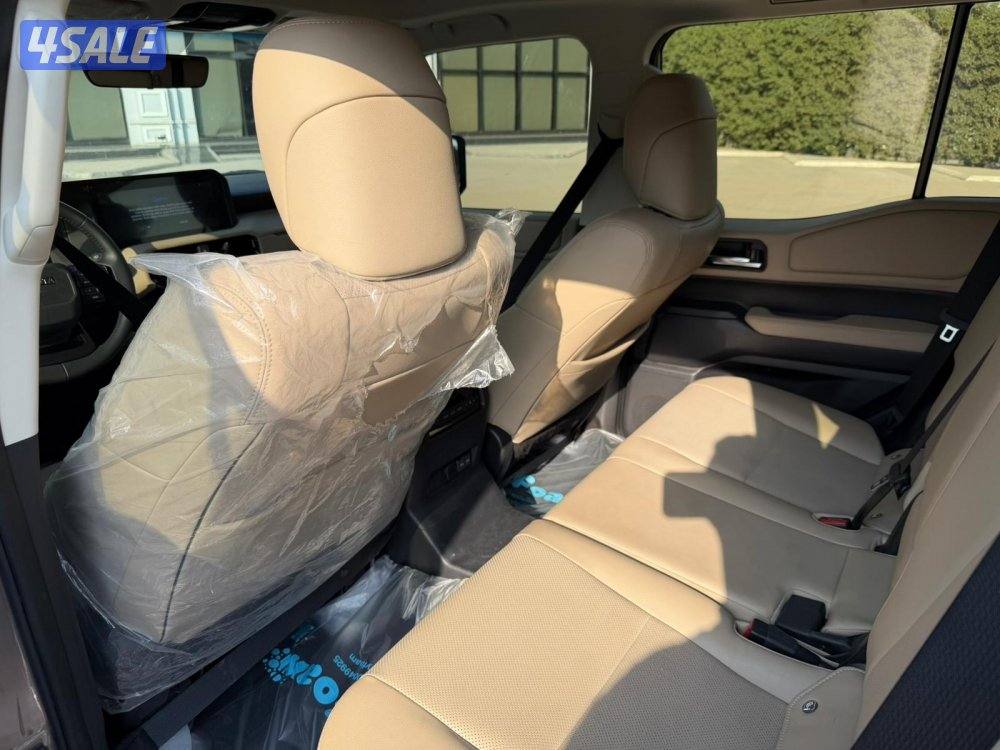 للبيع جيب برادو ماشي 20 الف طراز 20241