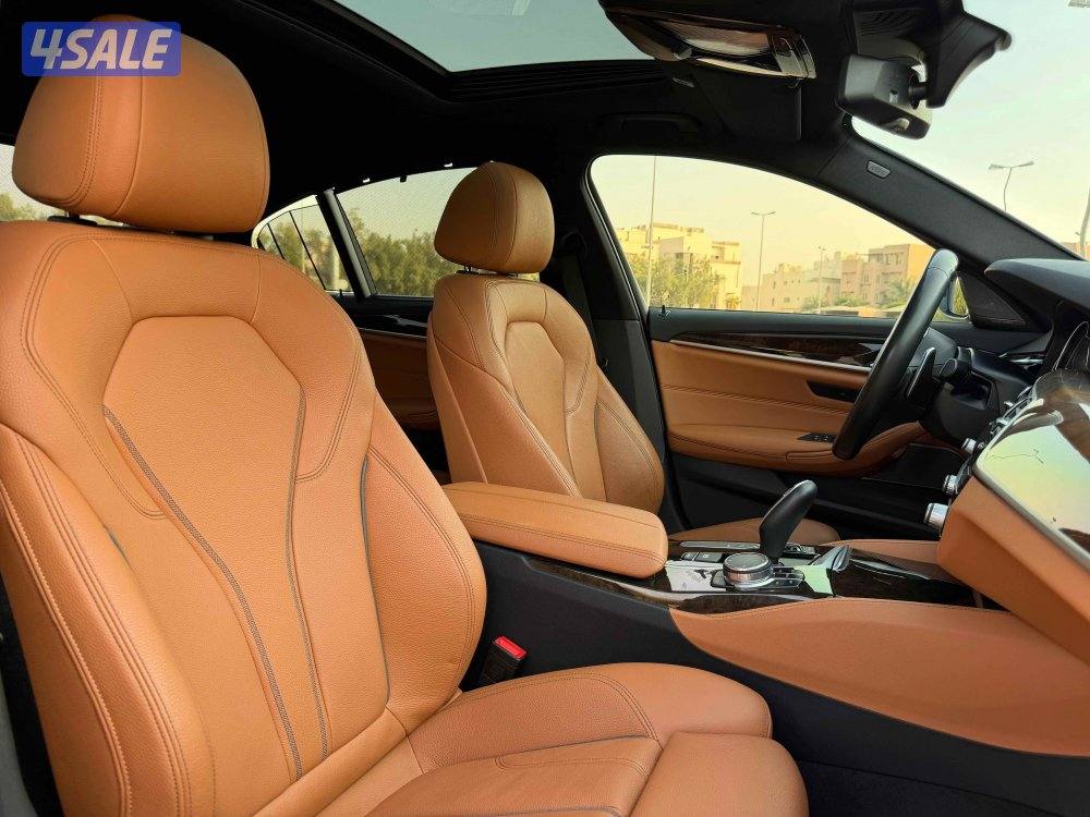 للبيع BMW540i موديل 2018 وارد الغانم8