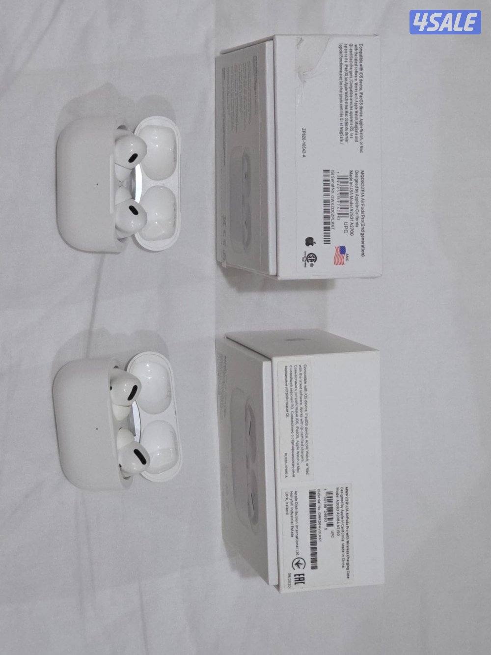 ايربودز برو الجيل الأول والجيل الثاني عدد٢ مع اغراضهم0