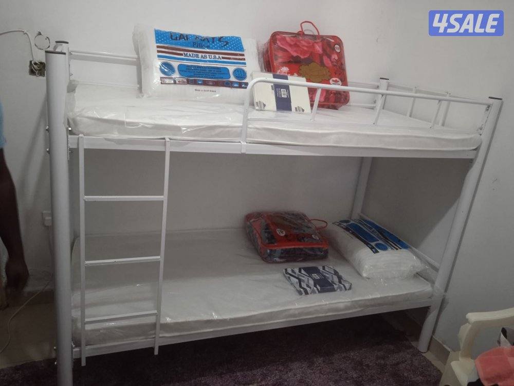 سرير حديد ومرتبه طبيه وبطانيه ومخده والملايات5