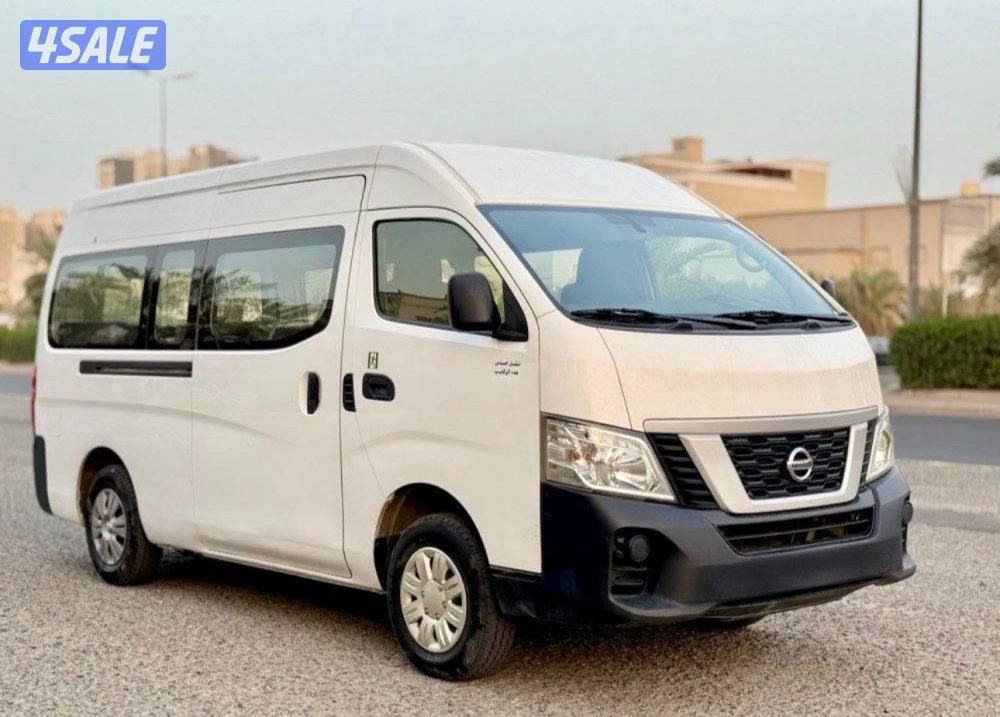 باص نيسان اورفان0