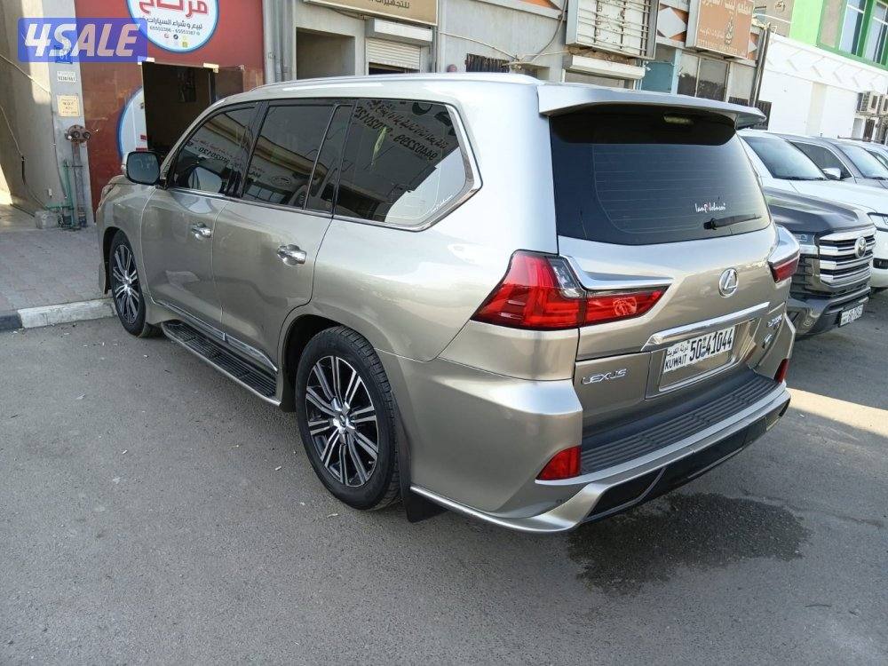 لكزس LX570 S موديل 2018 ماشي 119 الف كم صبغ الوكالة ماعدا ثلاثة قطع1