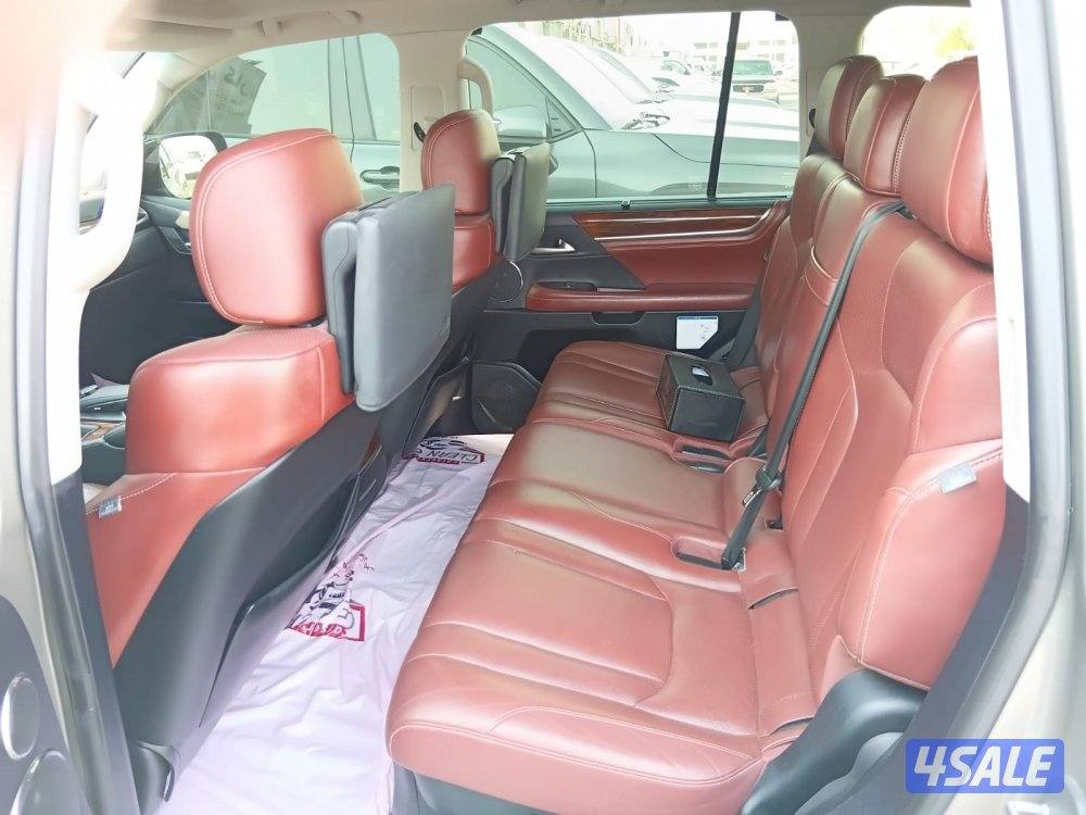 لكزس LX570 S موديل 2018 ماشي 119 الف كم صبغ الوكالة ماعدا ثلاثة قطع7