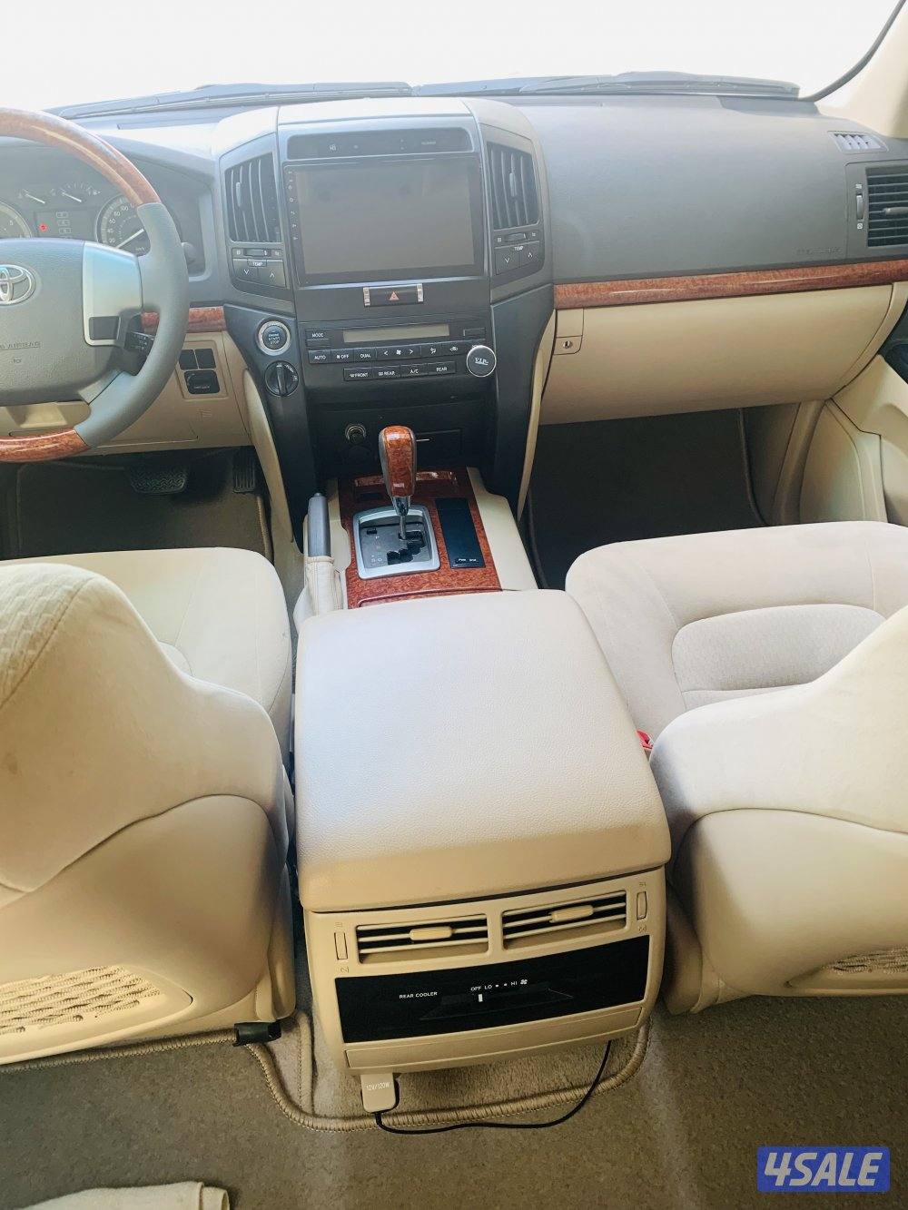 للبيع لاندكروزر موديل 2012 GXR V8 عداد 210 الف تواير جديده يوكوهاما5