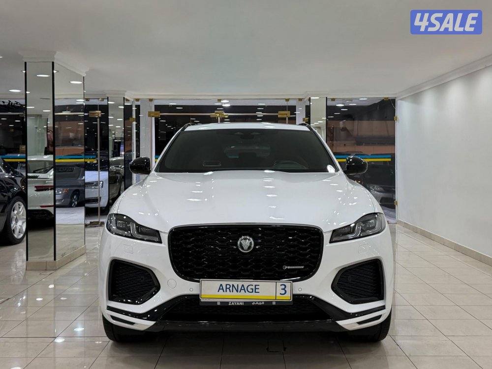 جاكوار F- PACE وكالة تحت الكفالة موديل ٢٠٢٤ عداد ١٨٠٠ الف كيلو فقط2