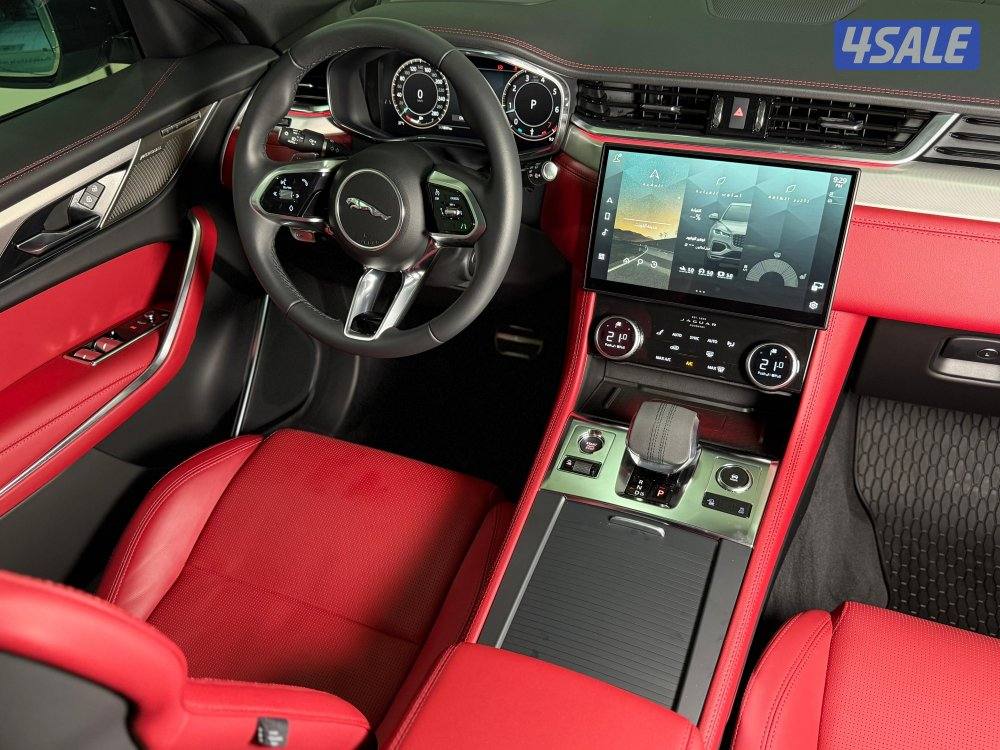 جاكوار F- PACE وكالة تحت الكفالة موديل ٢٠٢٤ عداد ١٨٠٠ الف كيلو فقط7