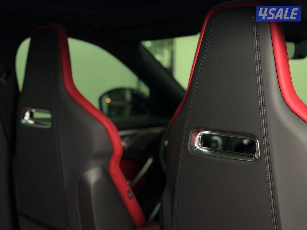 جاكوار F- PACE وكالة تحت الكفالة موديل ٢٠٢٤ عداد ١٨٠٠ الف كيلو فقط12